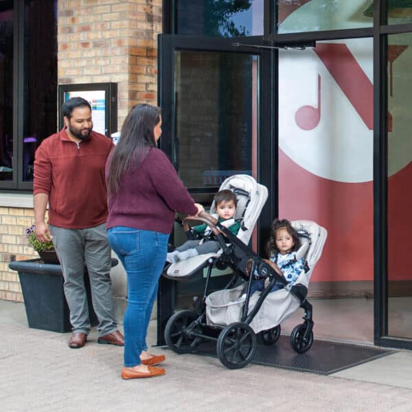 Uno+ Single to Double Stroller - Image 3